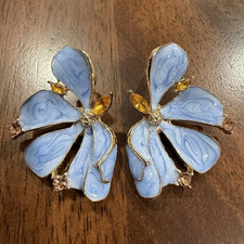 Light Blue Gold Tone Enamel Flower Stud Earrings Inlaid Yellow Crystal