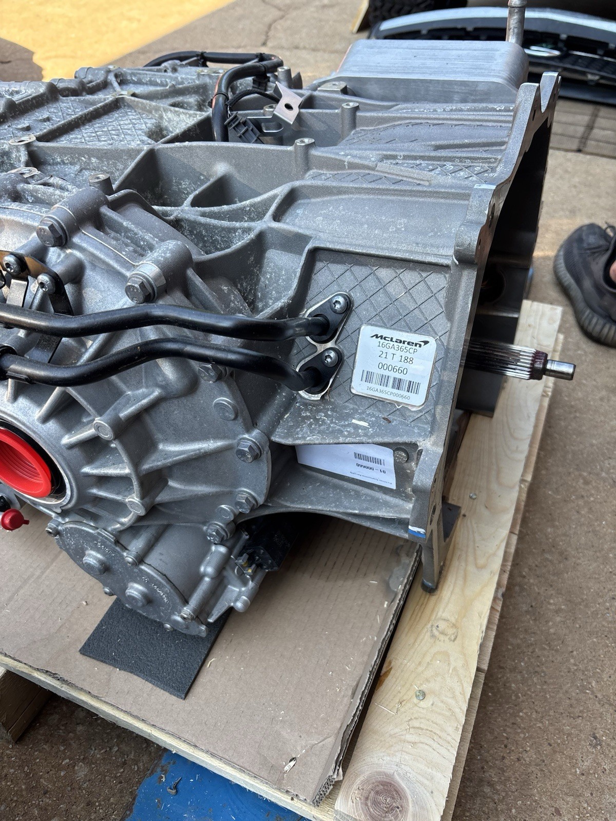 23 McLaren Artura 8 Speed Dual Clutch Transmission A2059060302