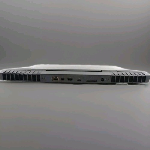 Dell Alienware 17 RS Gaming Laptop / Core i7 8th Gen. 17.3 screen perfect cond. - Picture 5 of 12
