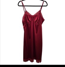 Vintage Vanity Fair Burgundy Lace Full Slip Dress 1960s  1970s Timeless Sz 40 M/L
