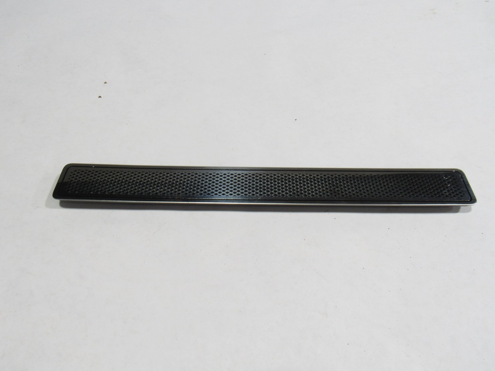 10-20 Bentley Mulsanne 2012 Rear Right Rocker Chrome Molding Trim Panel @1
