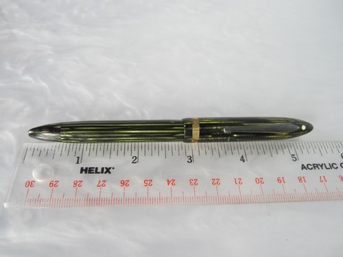 ANTIQUE SHEAFFER TRIUMPH VALIANT 1250 GREEN STRIATED 14K GOLD NIB FOUNTAIN PEN - Picture 3 of 22