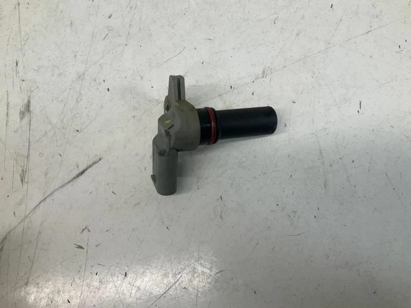 Датчик положения распределительного вала двигателя 15 16 17 Ford Transit 250 S - Изображение 3 из 4