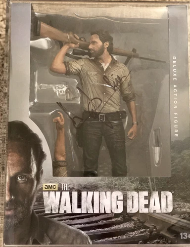 *RARE* Autographed Rick Grimes/Andrew Lincoln 10 Inch Deluxe TWD Action Figure