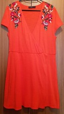 Zara Knit Orange Summer Dress With Floral Embroidery And Cross Over Front SZ M