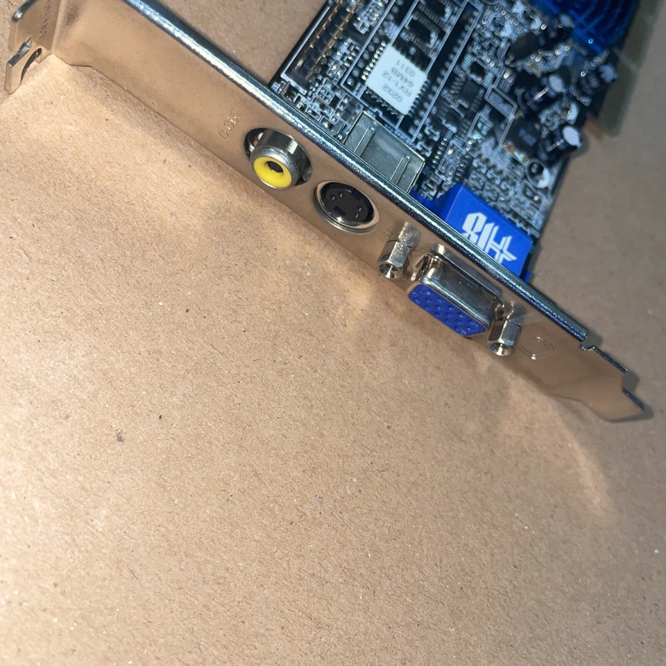 (Grade A) HIS ATi Radeon VE 64MB AGP VGA Card - Image 2 of 3