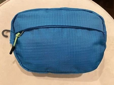 NO BOUNDARIES Cute blue crossbody bag fanny pack with lime green zipper pulls