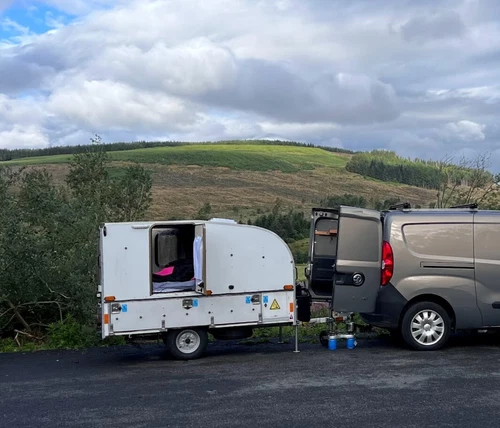 small teardrop style caravan - Picture 1 of 4