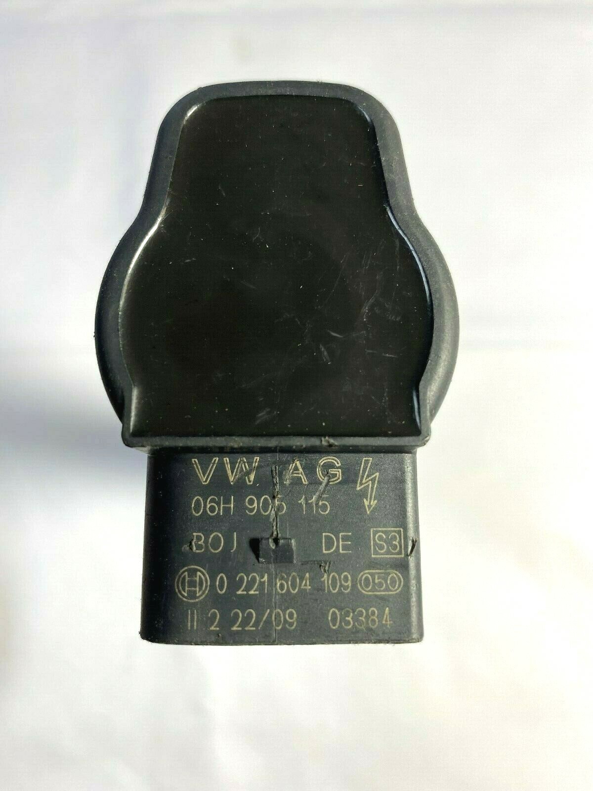 Audi 06H905115 Volkswagen 0221604109 OEM Factory Original Ignition 