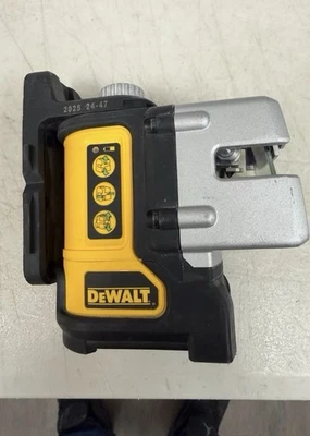 DEWALT DW089CG multi Line Laser Level green light working good - Image 1 of 3