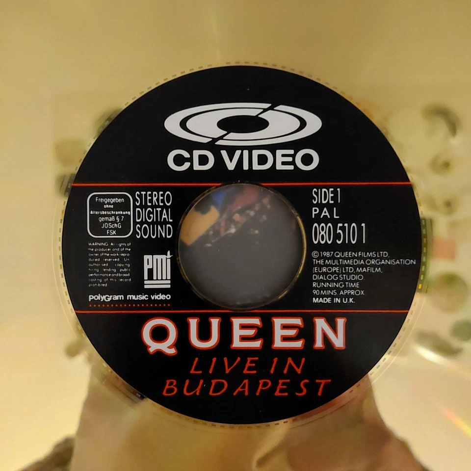 QUEEN•LIVE in Budapest • Laserdisc, guter gebrauchter Zustand, PAL TV •  1987 - Bild 4 von 4