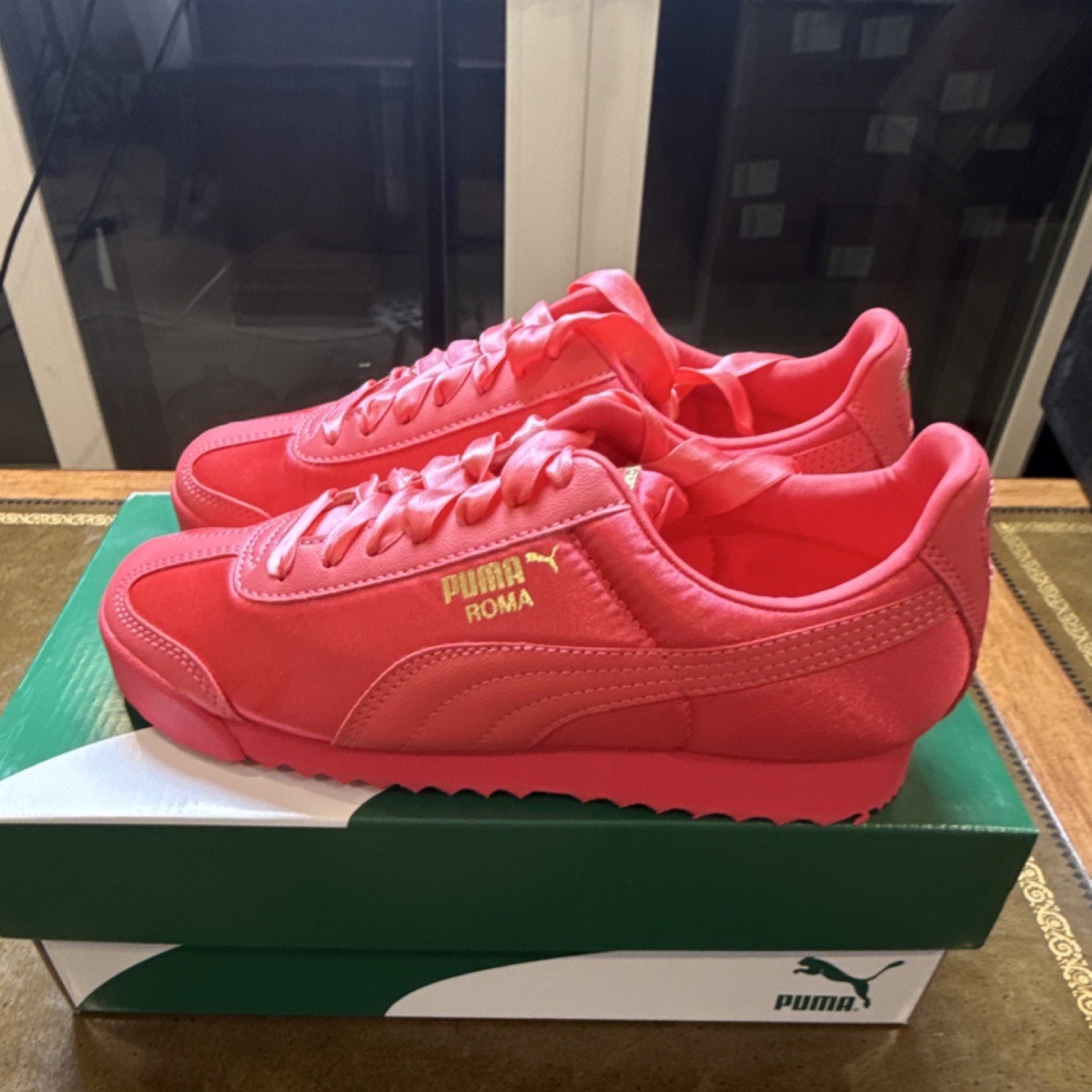 PUMA Roma Pink Lace Up Low Top Athletic Sneakers