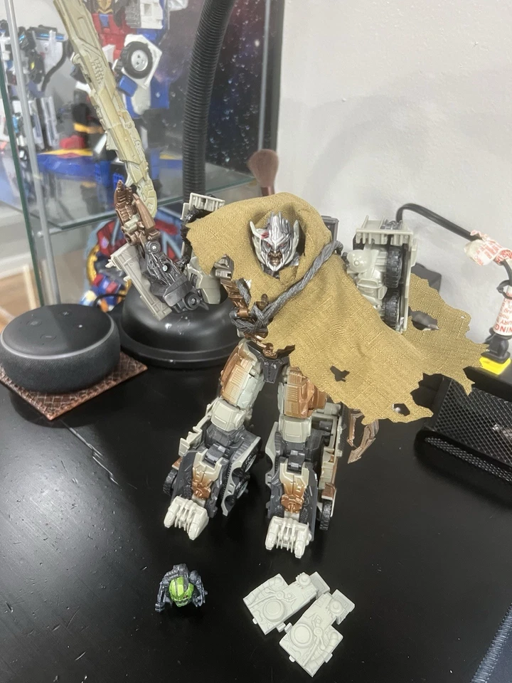 Transformers Studio Series SS-27 Megatron Leader Dark Of The Moon DOTM Leer Des Foto 3 de 4