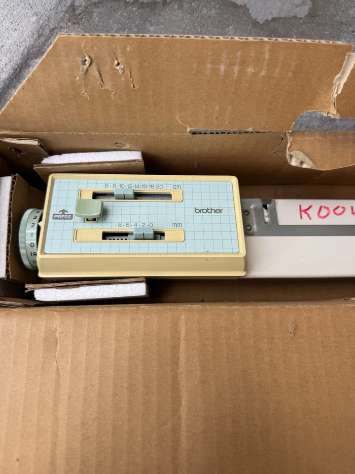 DE COLECCIÓN NOS Brother Knitleader Knit Leader KL-116E para máquina de tejer Foto 4 de 4