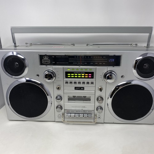 GPO Brooklyn Retro Portable Boombox Silver Radio Cassette/CD/BT Player Read!