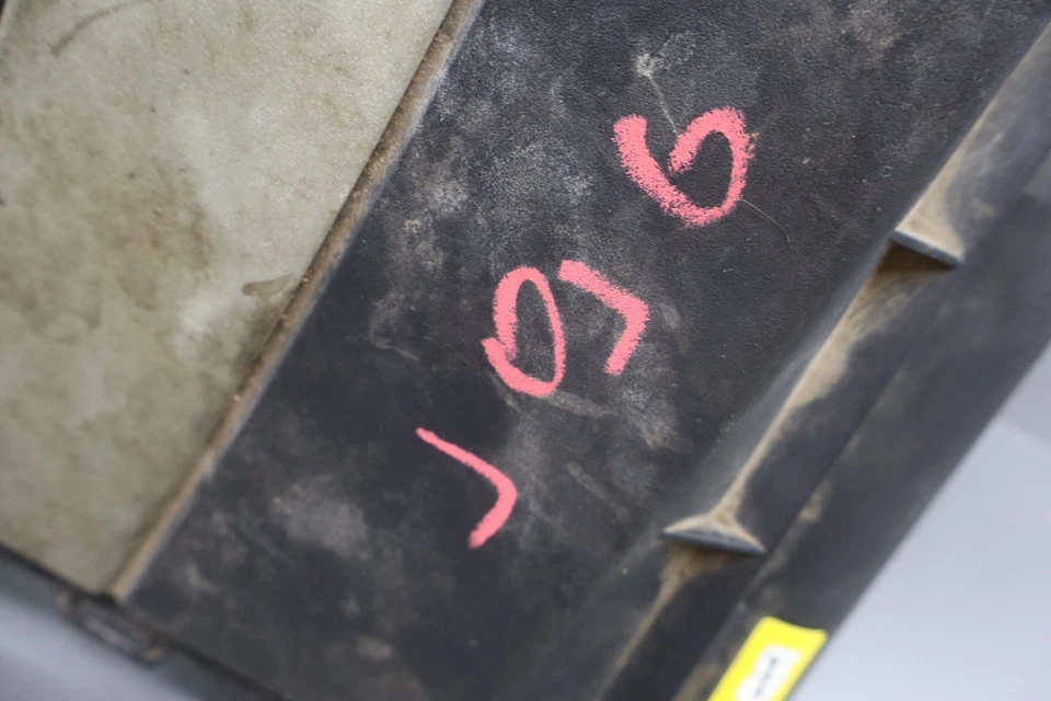 07-11 Conjunto de caja de filtro limpiador de admisión de aire del motor Mercedes S550 CL550 OEM Foto 4 de 4