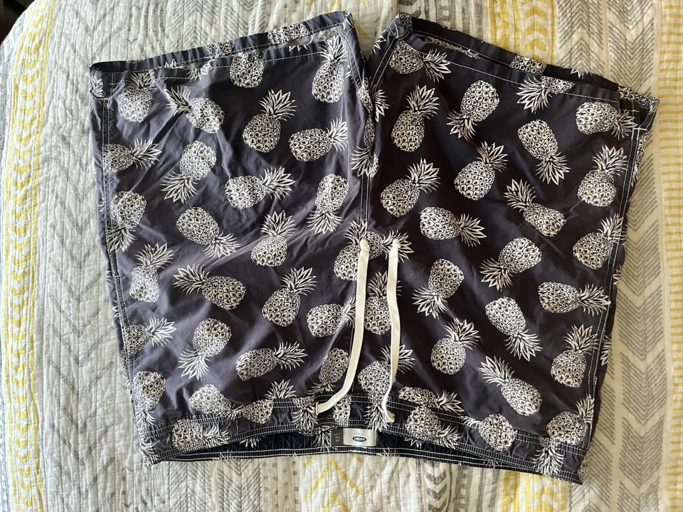 Mens XXL Swim Trunk Bundle Old Navy Pineapple & Island Blues Tall RWB Bundle lot - Image 2 of 4