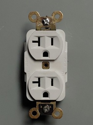 Hubbell Hbl5362 White, 20 Amp White Duplex Receptacle