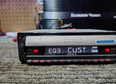 Sony CDX-R3000 CD Player In Dash Receiver