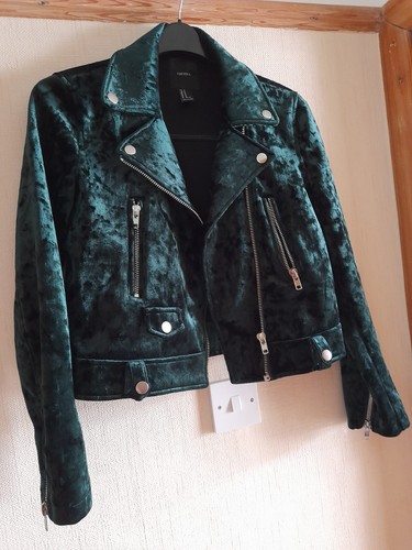 Forever 21 Jacke Samt Style grün Größe M (10/12)