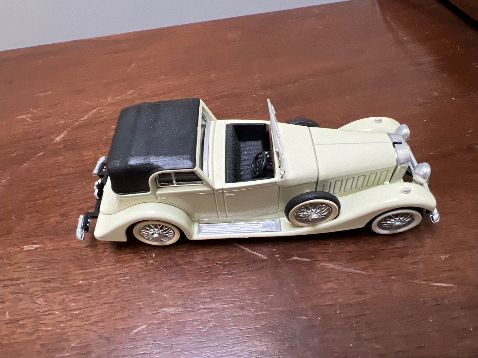 Picture 2 of 10