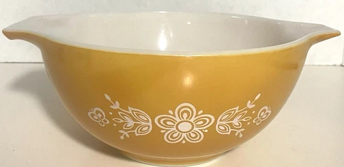 Vintage Pyrex Butterfly Gold Cinderella 1.5 Quart Mixing Bowl #442
