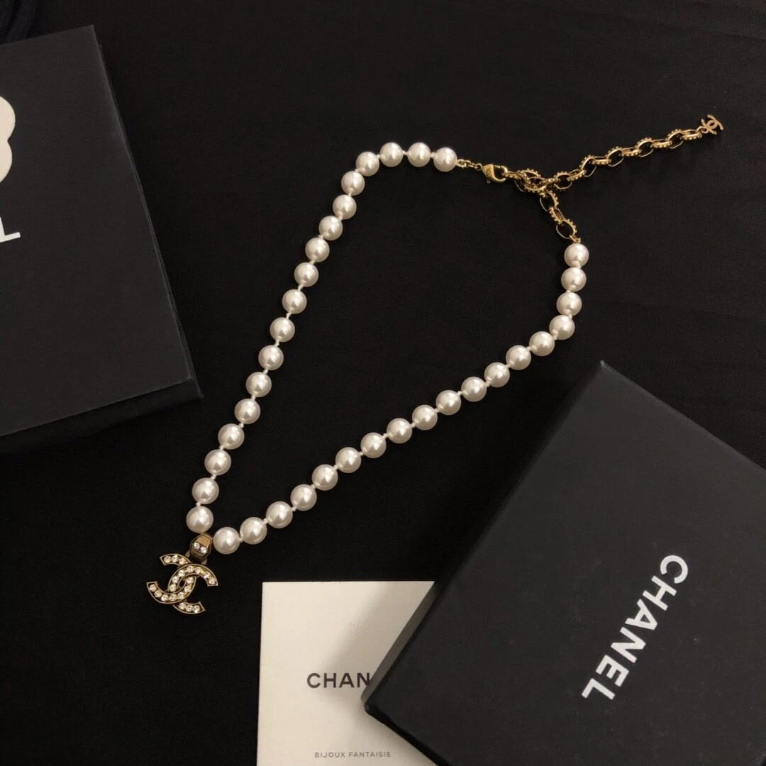 ?CHANEL Classic CCS Perla Vintage Materiale Ottone con Cristallo 24C