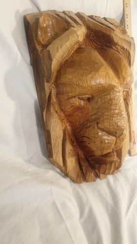 Hand Carved Wooden Lion's Head Dated 2013 Preowned - Picture 6 of 15
