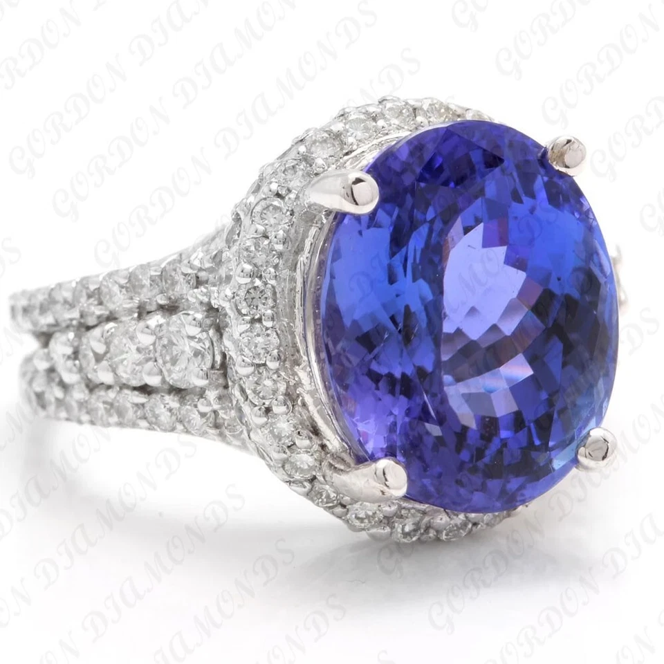 Alianza de bodas de diamantes y tanzanita natural de corte ovalado de 9,50 quilates enchapada en oro blanco de 18 quilates Foto 2 de 4