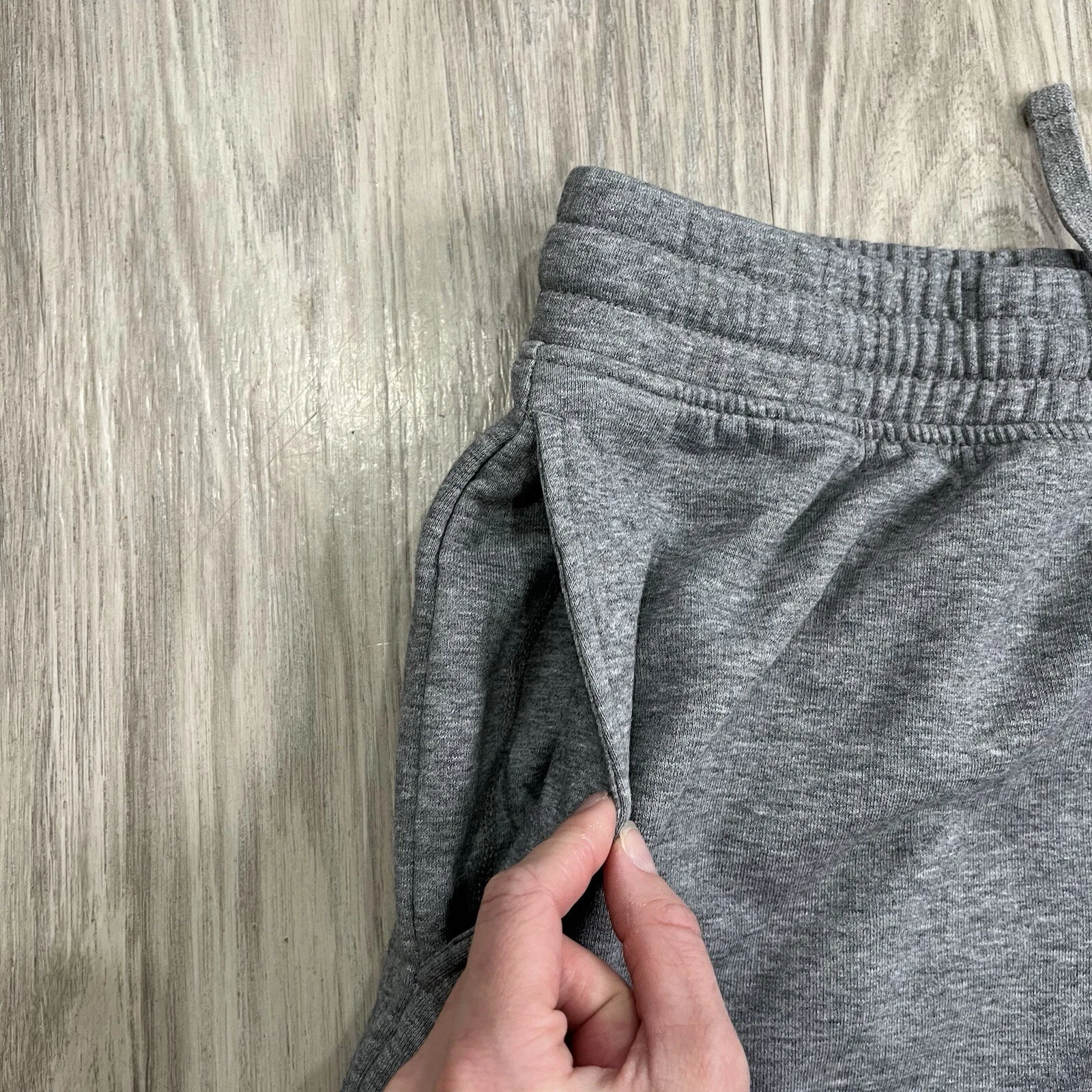 gymshark crest tapered fit eu sweatpants