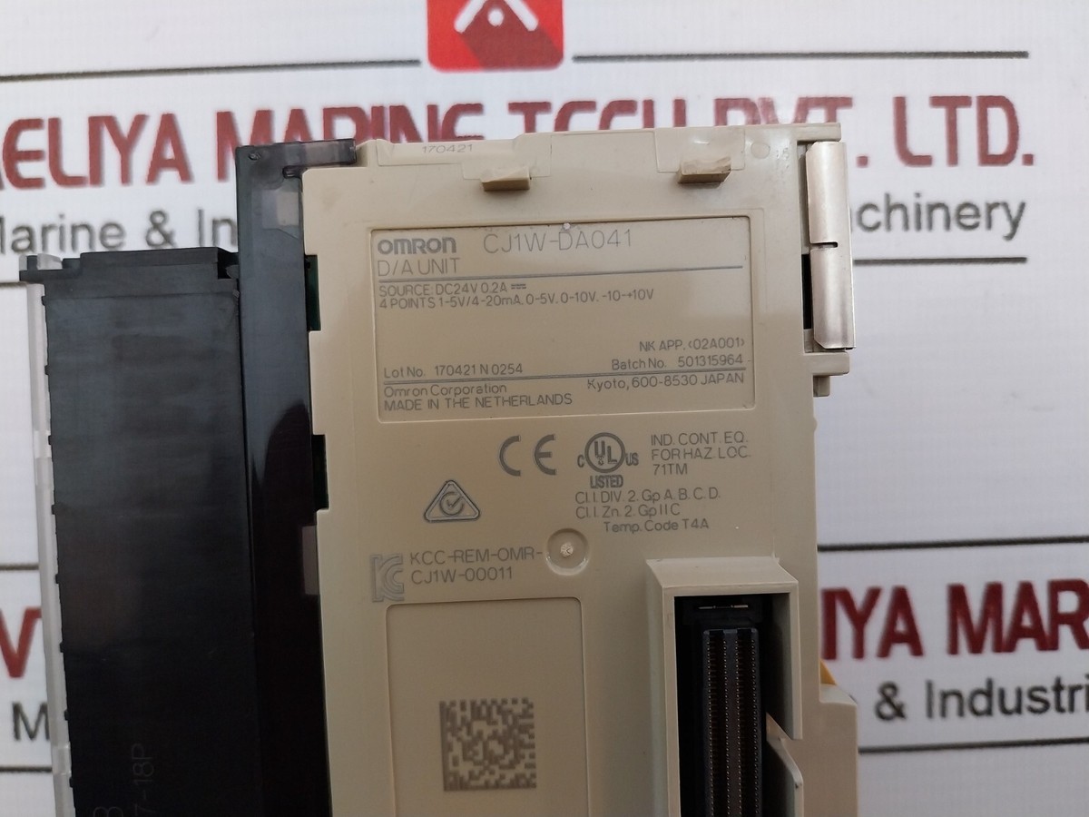 OMRON CJ1W-DA041 4-Points Analog Output Unit, DC24V 0.2A | eBay
