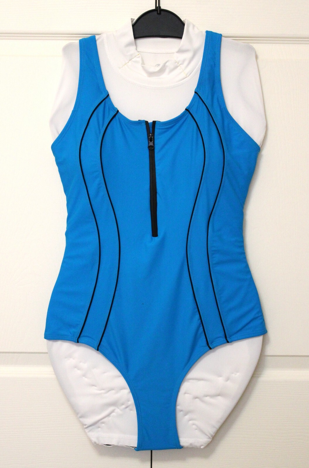 Womens Swimsuit, Bra/removeable pads, Front Lining/Zip Size XL, Color Blue, NWOT-image