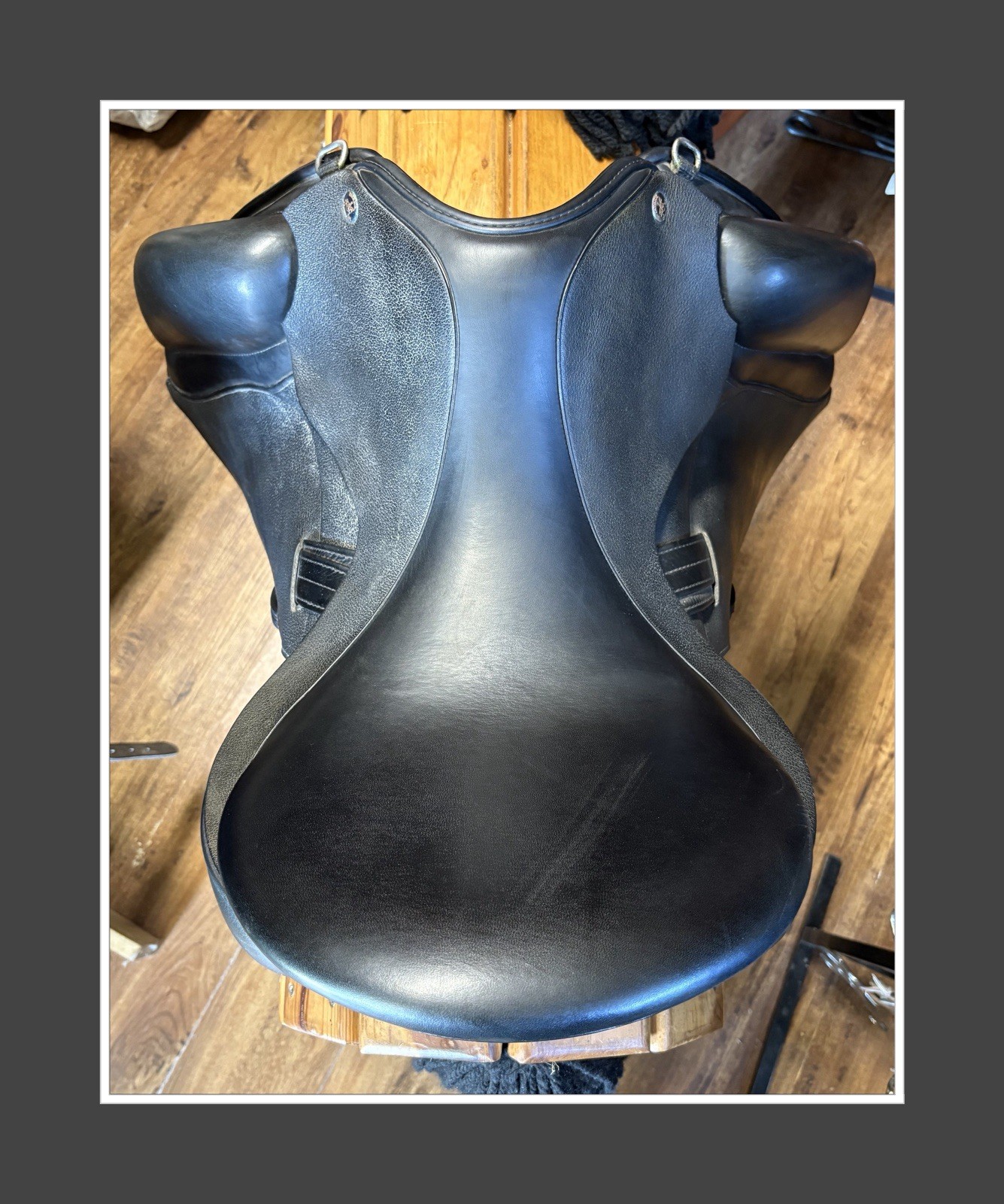 Patrick Leggero Dressage Saddle. MW 17.5”