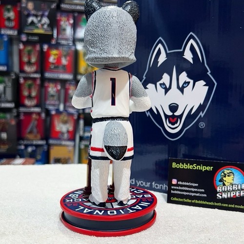 JONATHAN THE HUSKY Uconn Huskies "Back to Back" 23-24 NCAA Champs Bobblehead - Picture 6 of 7