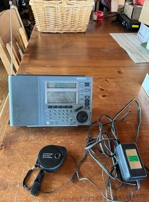 Vintage  Sony ICF-SW77   World Band Receiver Radio + Wide Range Antenna