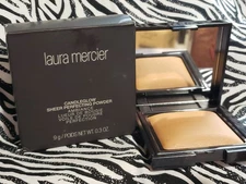 Laura Mercier Candleglow Sheer Perfecting Powder (No.4 - Medium) 0.3oz/9g NIB