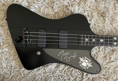 NIKKI SIXX SIGNATURE GIBSON BLACKBIRD Bass signiert