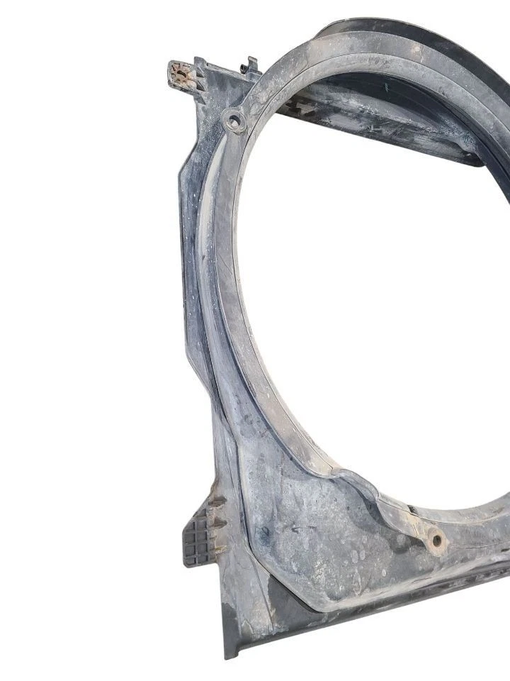 Cubierta del radiador RAM3500 2005 617079 Foto 2 de 4