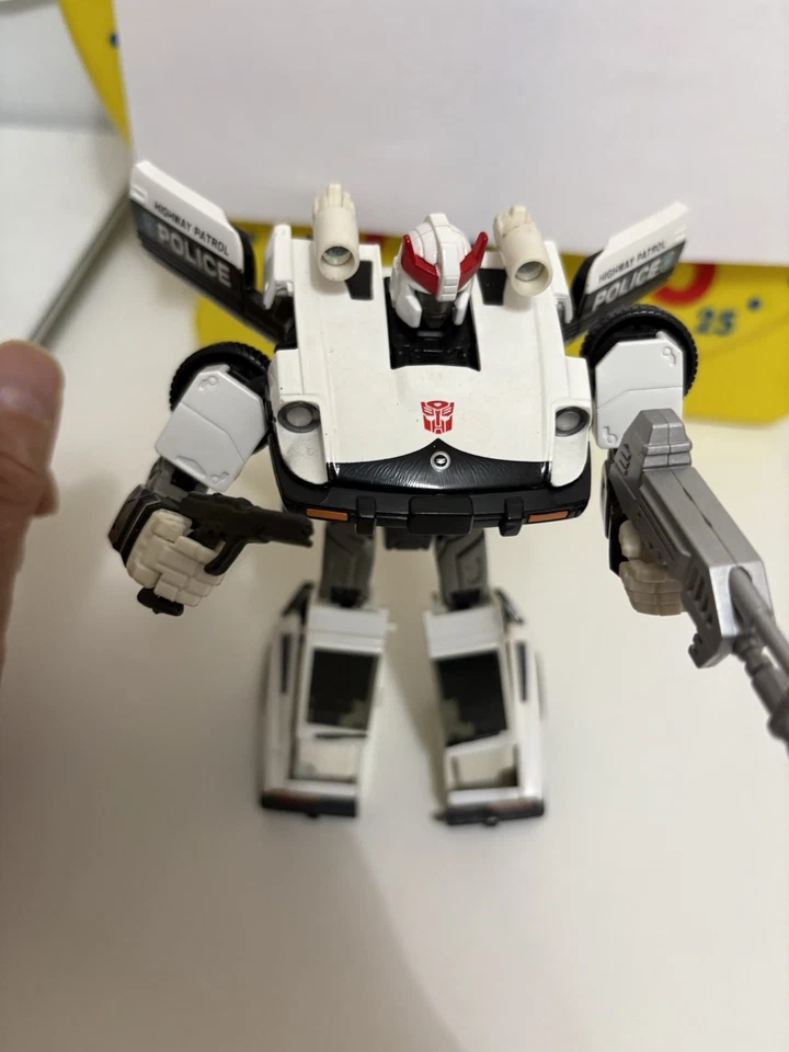Transformers Masterpiece MP-04 Autobot Prowl Toy Toys-R-Us Exclusive - Image 2 of 4