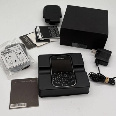 BlackBerry Bold 9900 8GB Black Smartphone   Rogers   With Original Box