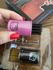 Juego de Cepillos de Limpieza Hello Kitty Nuevo con Caja Original - Colección Sanrio Couture