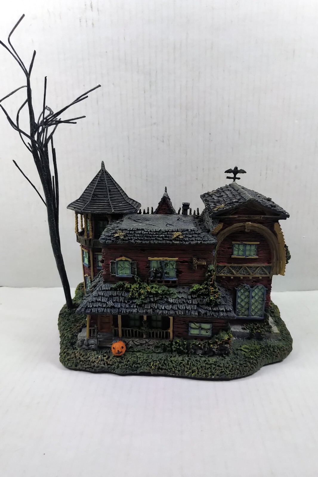Hawthorne Village The Munsters 1313 Mockingbird Lane House COA Foam box