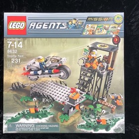 LEGO (8632) &ldquo;Agents Swamp Raid&rdquo; 2008 Pieces 231 Ages 7-12 NIB