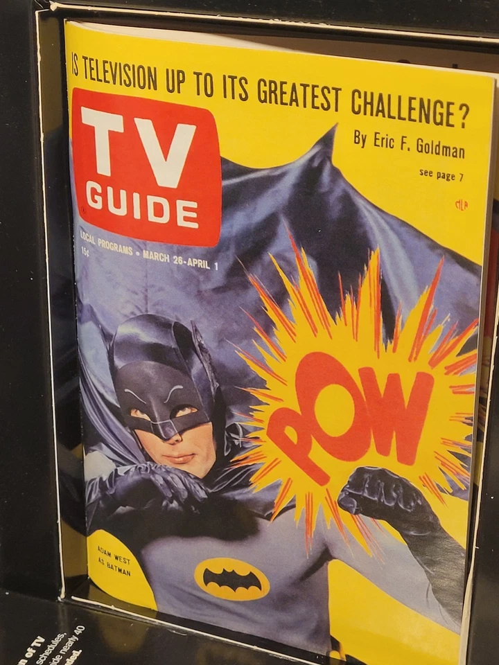 BATMAN  TV Guide Collectors Classics Mar 26, 1966 Reissue 2002 ADAM WEST Opened - Image 3 of 4