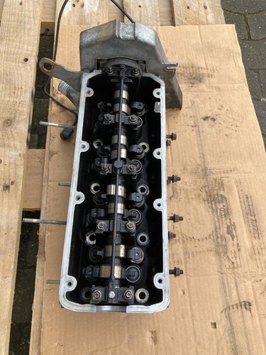 BMW E30 E34 E36 M40 1,6i 1,8i 318i ZYLINDERKOPF NOCKENWELLE VENTILTRIEB 1727459