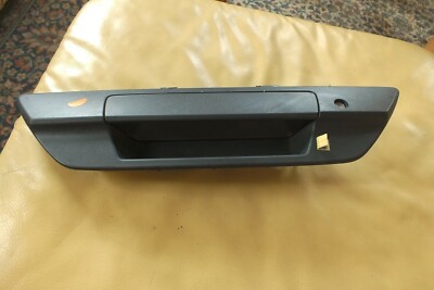 TOYOTA HILUX 2015 DOOR HANDLE TAILGATE HANDLE NO CAMERA 69090-0K070