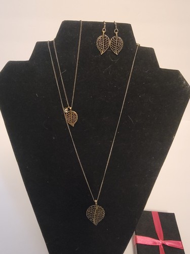 Avon Filigree Leaf Set Bracelet. Necklace. Earring Goldtone **see pictures new - Picture 3 of 10