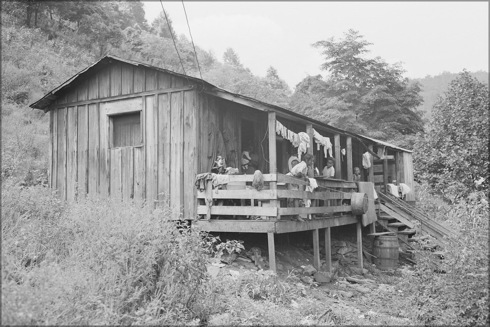 Plakat, Viele Größen; Vier Zimmer House Of Kohle Bergmann mit Zehn Kinder West Plakat, Viele Größen; Vier Zimmer House Of Kohle Bergmann mit Zehn Kinder West