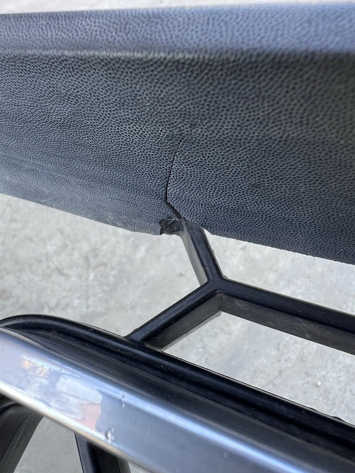 Ford Mustang 2005-2009 parrilla superior delantera edición Pony con luces antiniebla OEM Foto 4 de 4