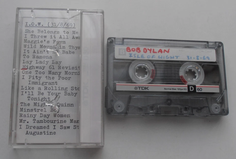 BOB DYLAN LIVE AT THE ISLE OF WIGHT 31st AUGUST 1969 - Image 3 of 3